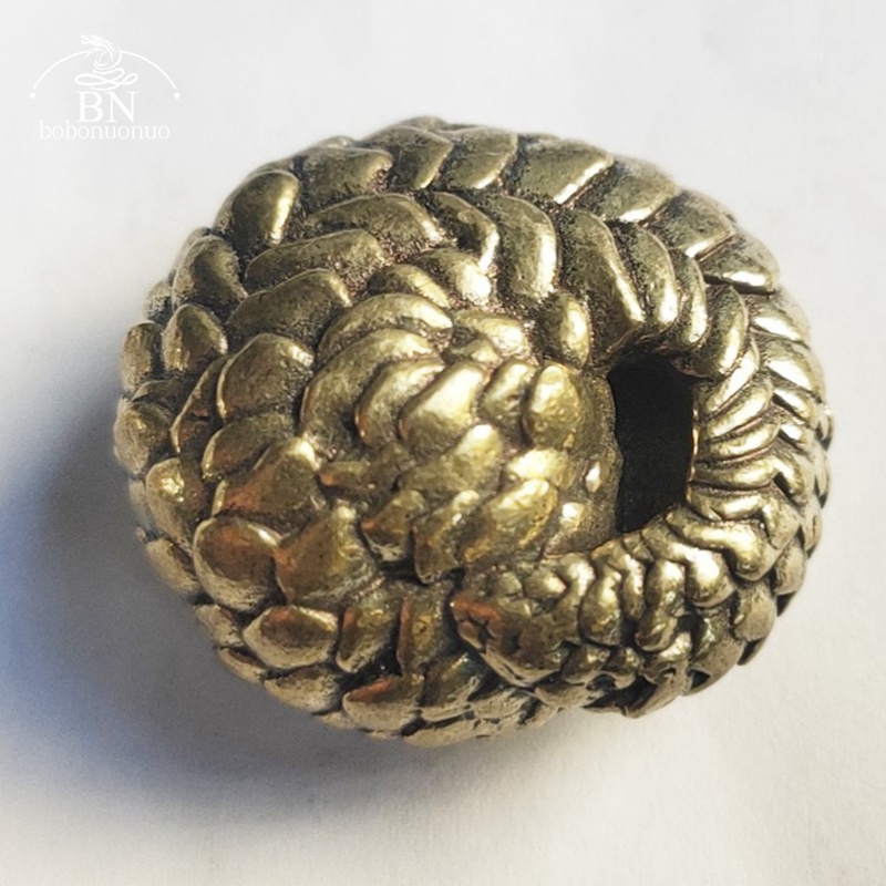Solid Brass Spherical Pangolin - Retro Gaming Decor ulasan dan harga